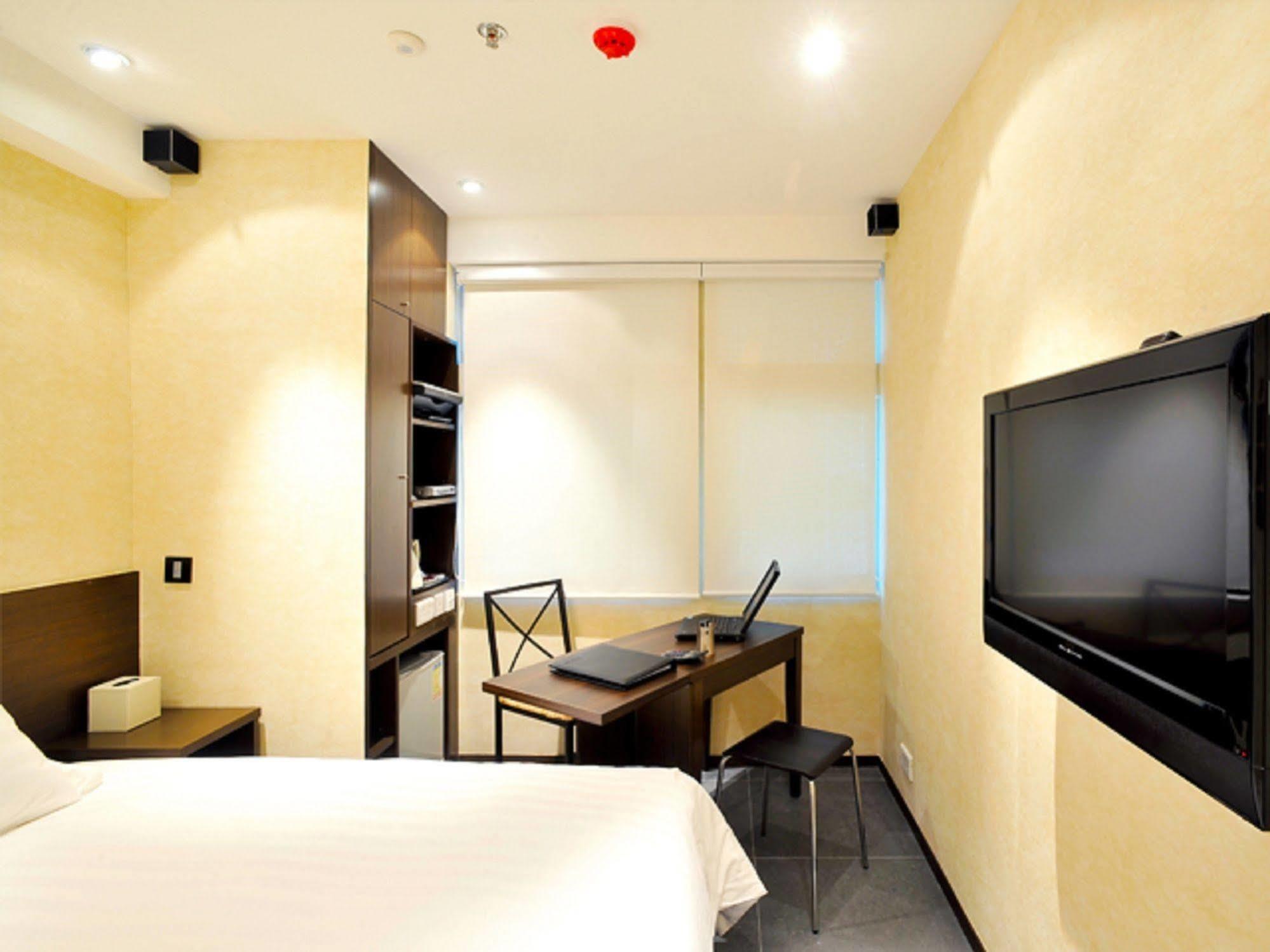 Mingle With The Star Hotel ฮ่องกง ภายนอก รูปภาพ